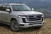 next gen toyota land cruiser renderings 1